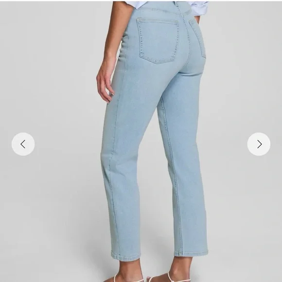 SPANX ReDefine Slim Straight Jeans Turner Wash Light Blue Denim Size 8 NWT - Picture 2 of 11